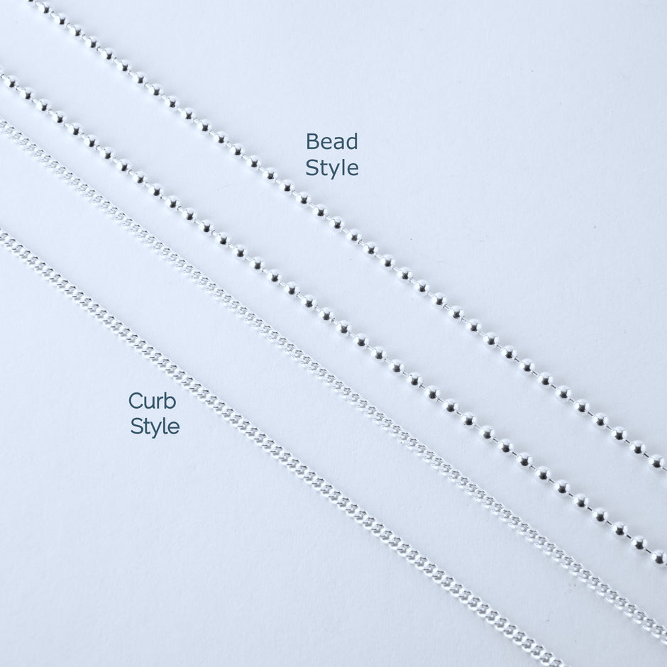 Comparison of bead and curb chain styles 